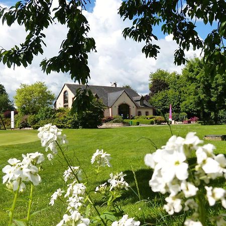Готель Anjou Golf And Country Club Champigne Екстер'єр фото