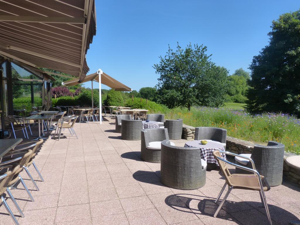 Готель Anjou Golf And Country Club Champigne Екстер'єр фото