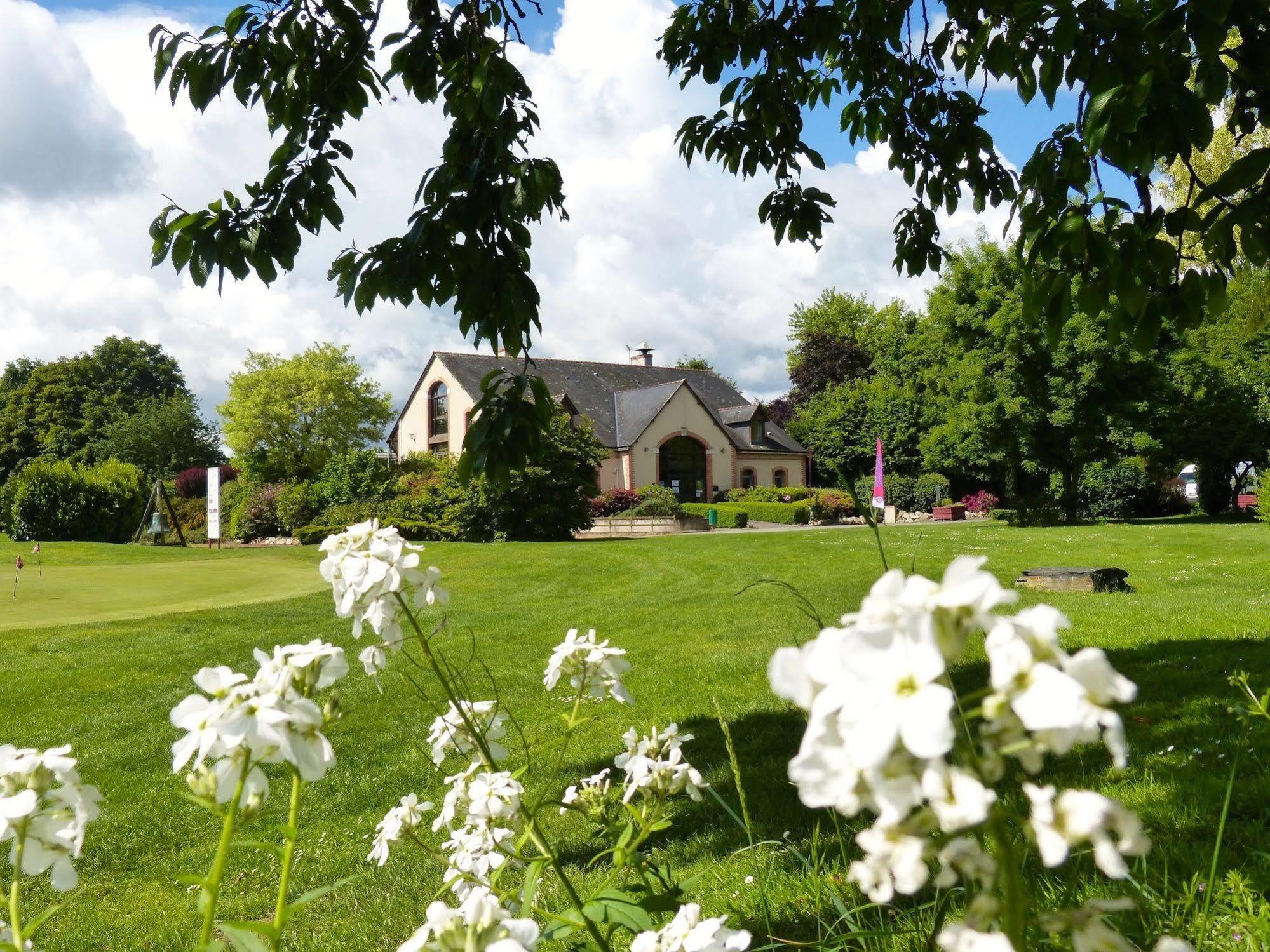 Готель Anjou Golf And Country Club Champigne Екстер'єр фото