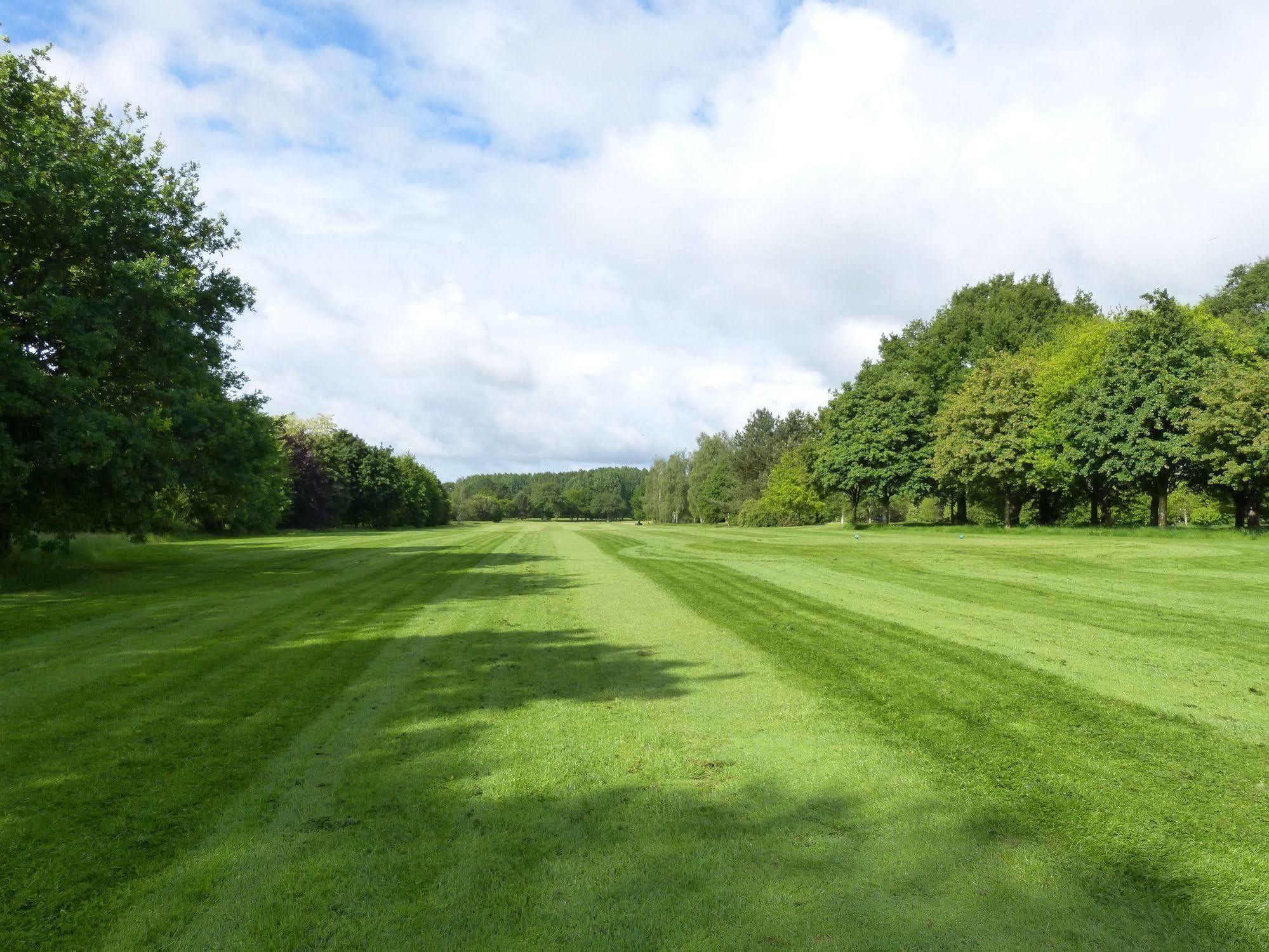 Готель Anjou Golf And Country Club Champigne Екстер'єр фото