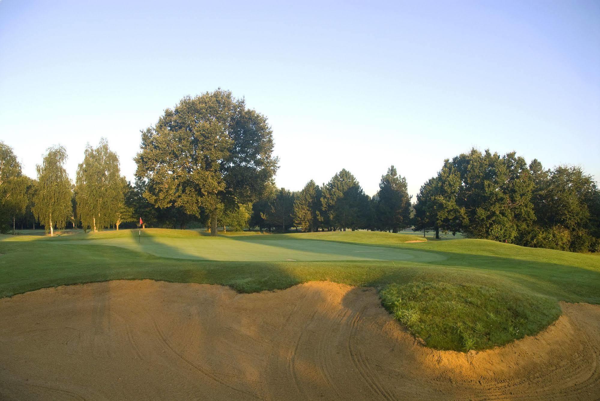 Готель Anjou Golf And Country Club Champigne Екстер'єр фото